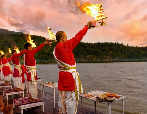 Embark on a Divine Quest to Varanasi & Ayodhya